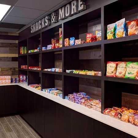 底特律诺维福朋喜来登酒店 外观 照片